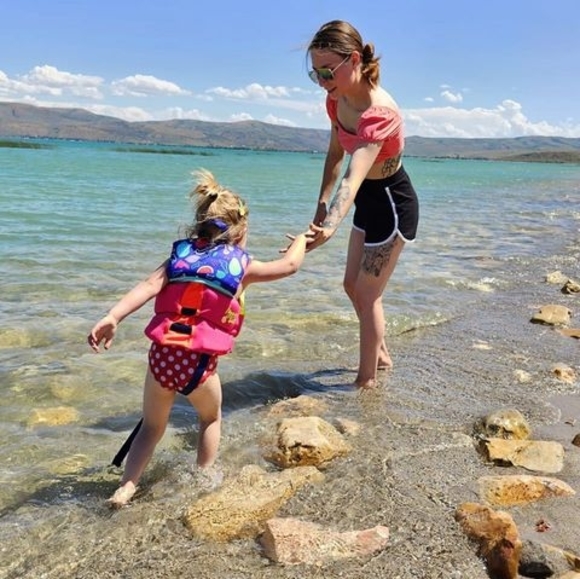 Meet your Posher, Sarah - Picture 1 of 1